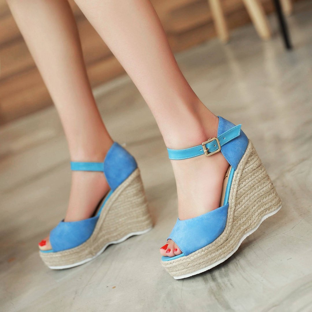 高跟鞋都有几厘米高的？