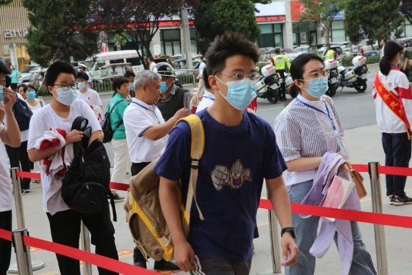 高三复读需要多少费用