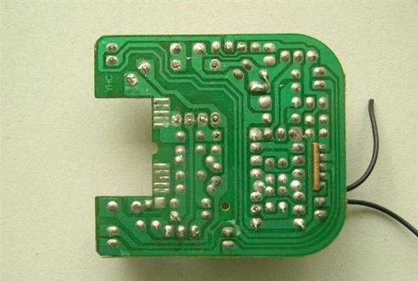 制作生产 pcb线路板，一般需要哪些设备机器？