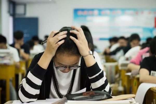 高考落榜生怎么选学校