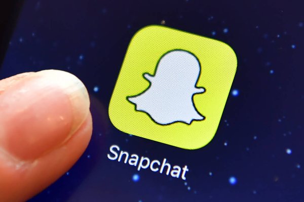 什么软件可以和外国人聊天？