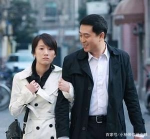 因宋思明一炮而红。50岁的张嘉译现如今过得如何？