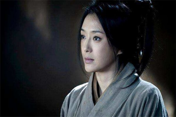 吕媭姐姐是太后，丈夫是大将军，为何她被乱棍打死？