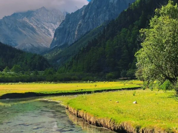 成都怎么去稻城亚丁