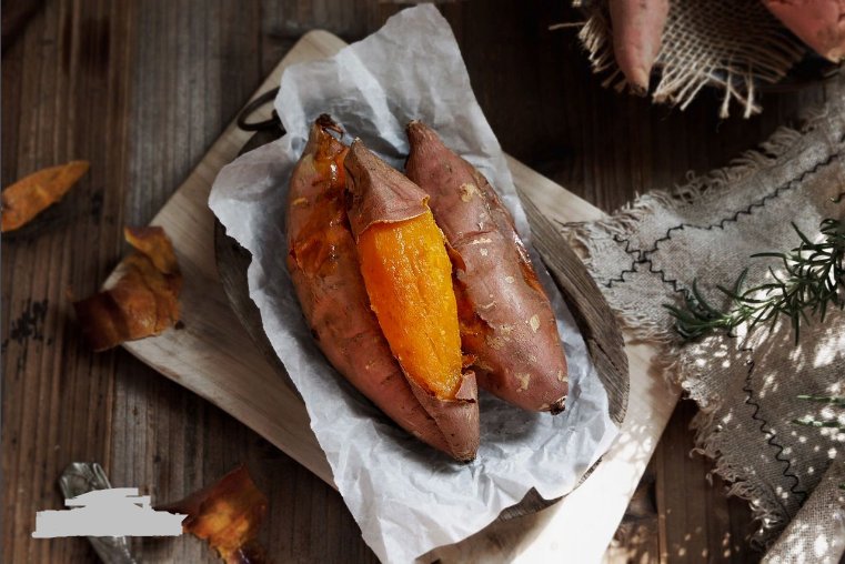 猜谜语;朝天一个洞,里面热烘烘,放进去时硬邦邦,拿出来时软绵绵