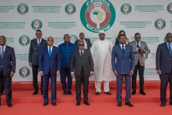 让世界听到更多的金砖声音英文