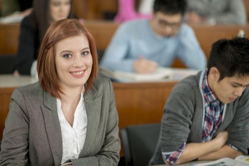 集合运算的“并集”和“交集”用英语怎么说