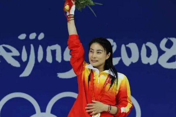 郭晶晶眼睛要失明是不是真的？