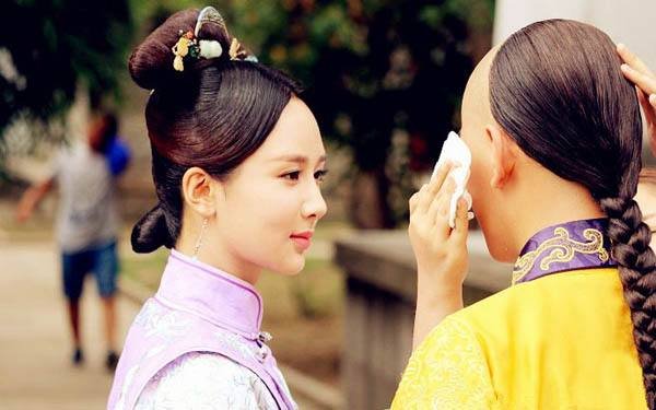 杨紫和秦俊杰什么时候公开恋情的?