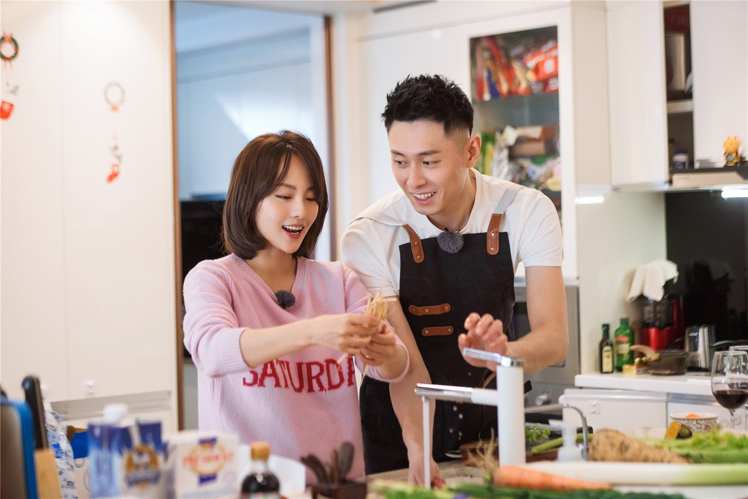 买超夸赞张嘉倪越来越年轻，娱乐圈还有哪些状态非常好的女明星？