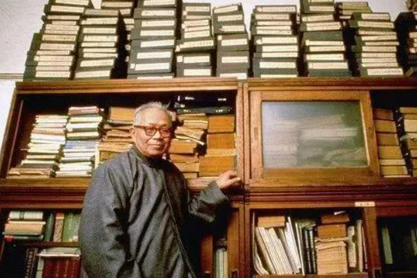 翩翩公子的意思