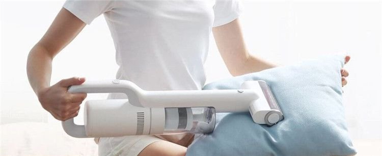 科沃斯扫地机器人和戴森吸尘器哪个实用