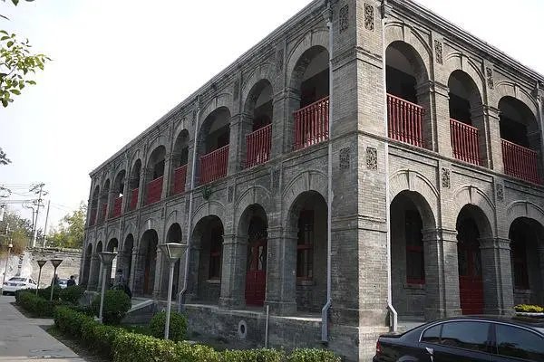 桂玉之地的意思和造句