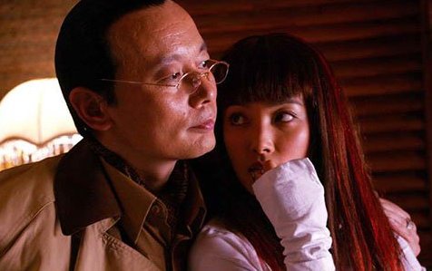 《天下无贼》里黎叔的二当家为什么要和范伟去打劫？