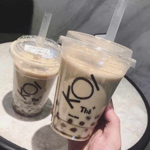 女朋友让我天天给她买奶茶，我该不该答应她呢？