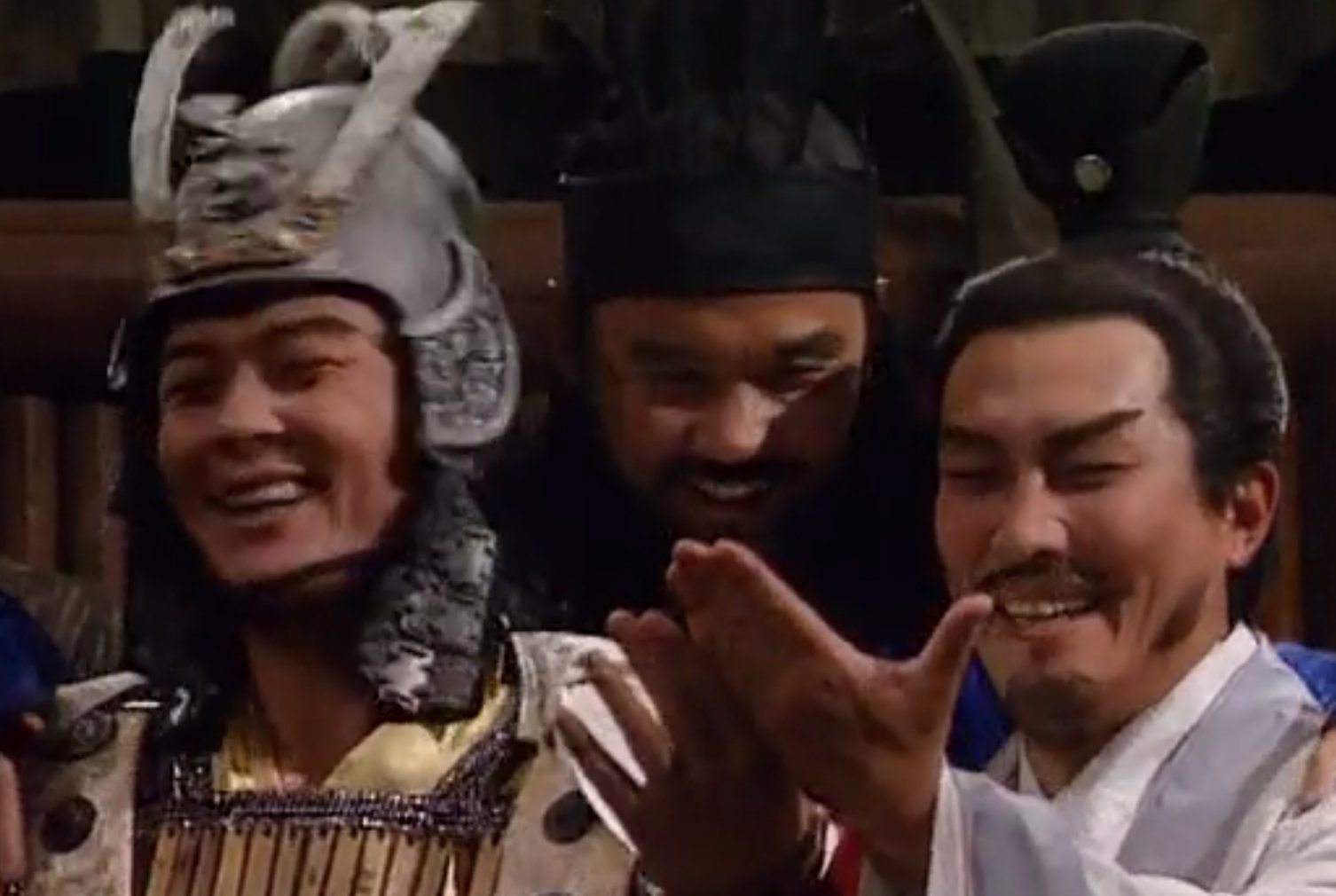 在京剧艺术中诸葛亮只有在哪抖袖