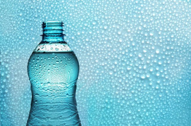 一元水消失的背后:康师傅被挤出前三甲！谁杀死了一元水？