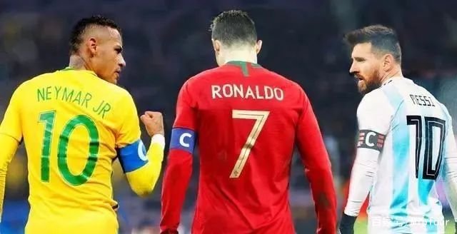 35岁的C罗拿3000万欧元年薪,符合他的身价吗?