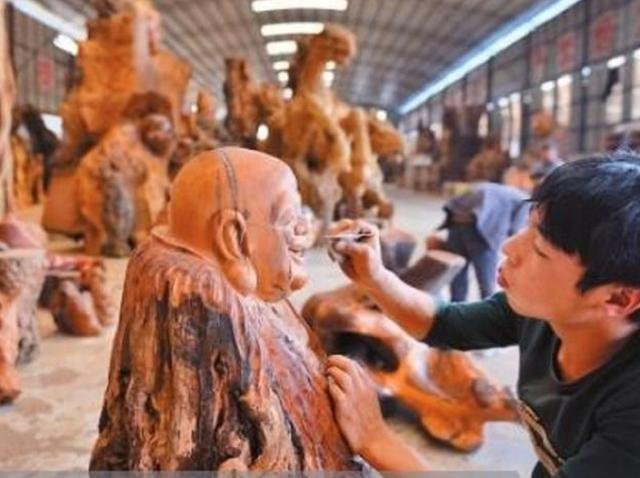 小伙雕出15米“巨型凶兽”,扬言不给1000万不卖结果怎样了?