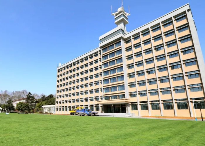 南京一高校院长涉嫌婚内出轨，事情的真相究竟是什么呢？