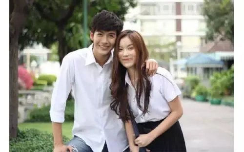 叔叔爱上小女孩是什么泰剧