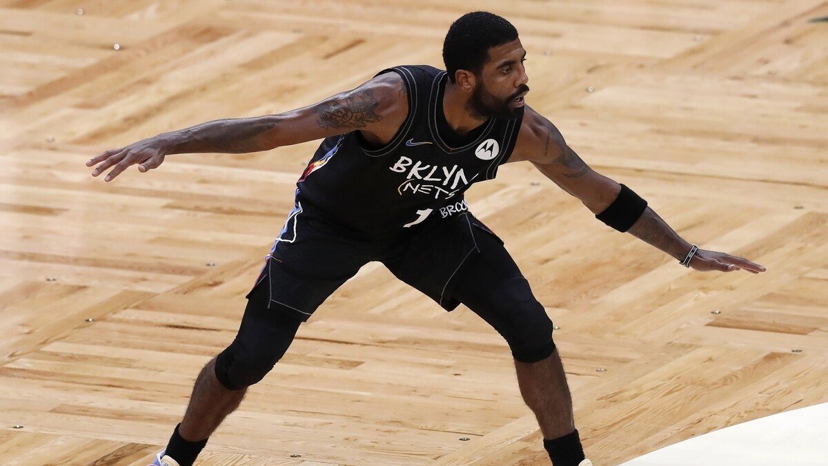 转身就走，为何詹姆斯拒绝和欧文握手？