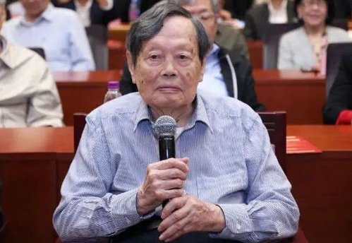 杨振宁什么时候回到中国？