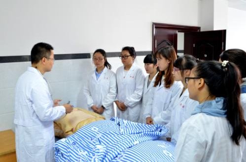 临床医学专业报考公务员可以报考什么职位？