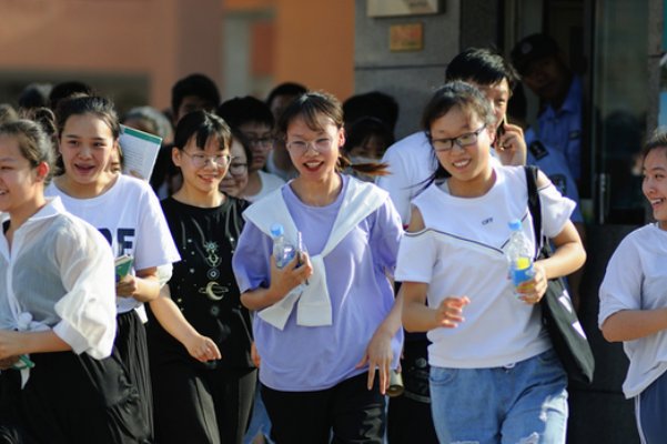 云南是全国几卷