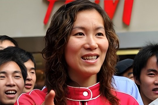 中国首枚羽毛球奥运会金牌项目是