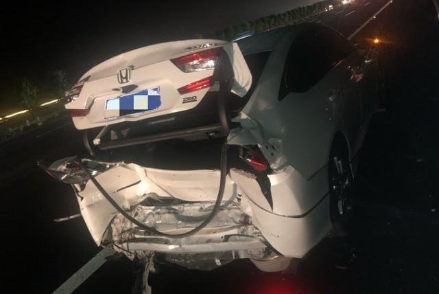 本田雅阁韧性强不强,为何在高速上被追尾就临近报废了?