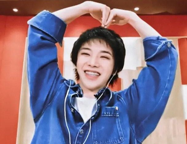 华晨宇透露妈妈因癌症去世，细节令人动容，其中透露出了哪些信息？