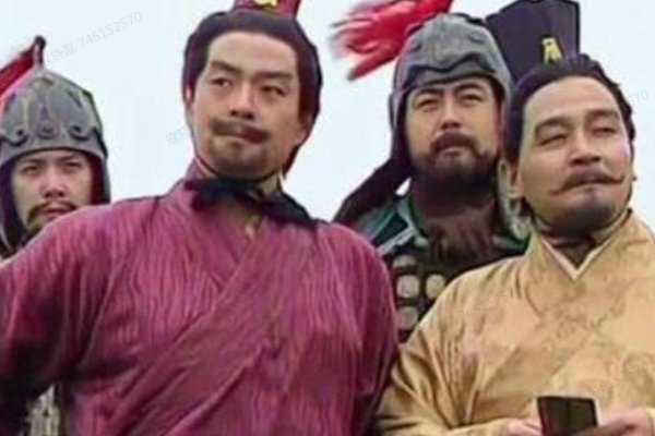 江东小霸王指的是谁