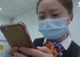 女警是怎样“教科书式”劝阻老人转账55万的？