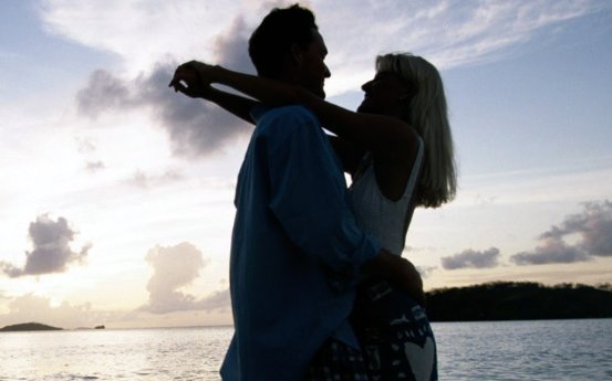 一见面就想和我上床，这样子好吗？