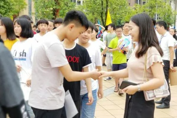 生地会考成绩如何查询？