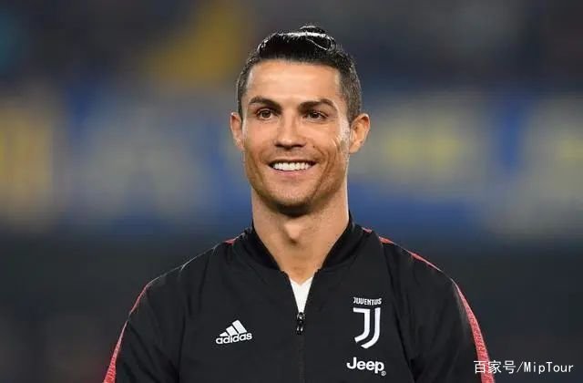 35岁的C罗拿3000万欧元年薪，符合他的身价吗？