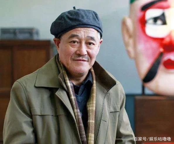 赵本山因违法被调查，13亿资产或被没收，本山传媒资金将冻结！怎么回事？