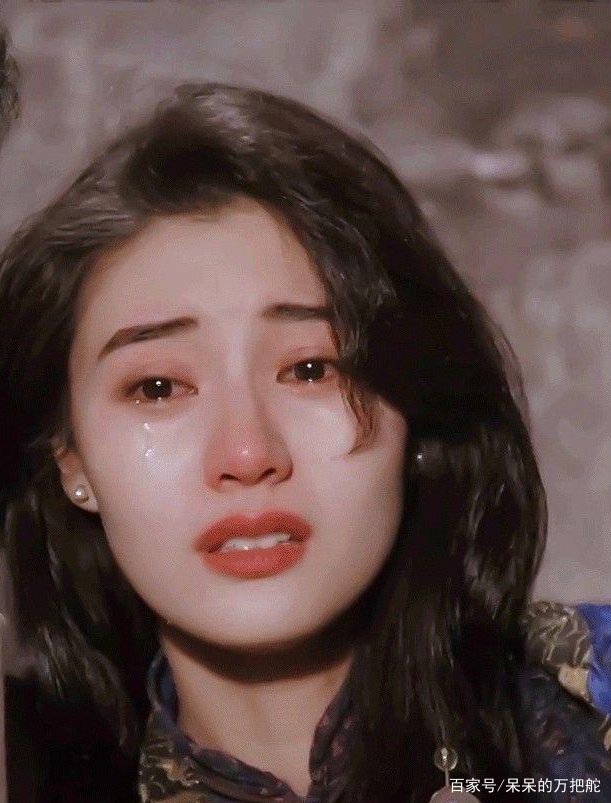 看过李嘉欣姐姐的脸感叹李嘉欣真美，网友：见过欧阳妮妮吗，你怎么看？