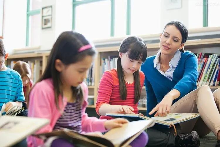 裂土分茅的意思