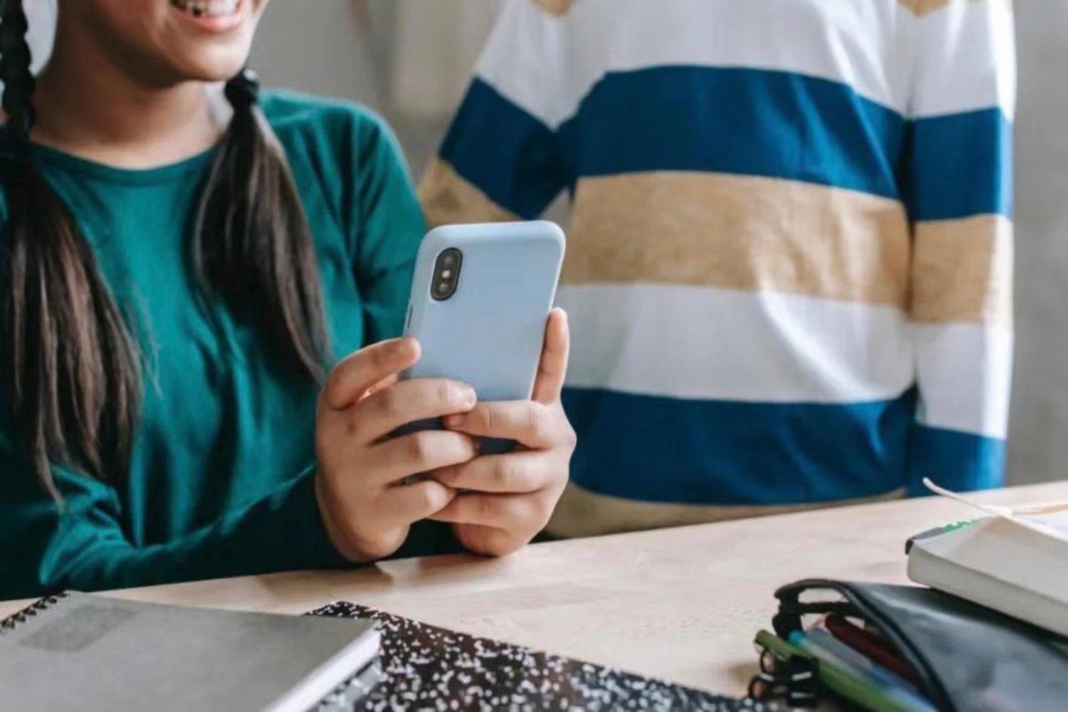 趣夜app怎么下载安装？