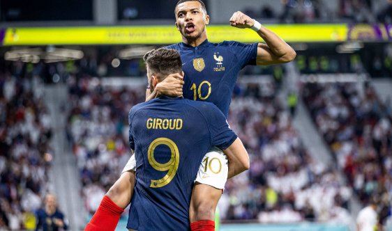 姆巴佩超绝弯道超车，复刻贝尔经典一幕，赛场上到底发生了什么？