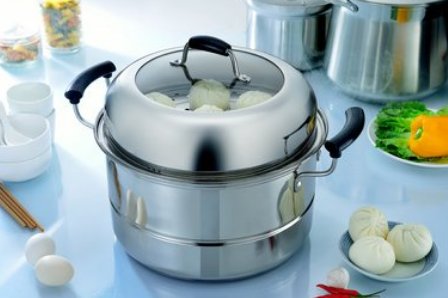 我新买的不锈钢锅用了一次烧水后长出斑点，不是附在上面的水垢。请问这锅还能用吗