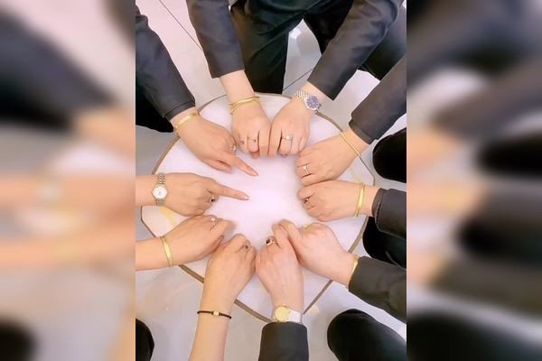 樱花草手势舞教程