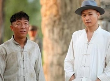 高虎是黄渤的同学，捧红了黄渤自己却两度入狱，如今怎么样？