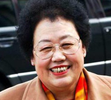 陈丽华已立好遗嘱，公开500亿如何分配，迟重瑞伤了心，究竟是怎么回事？