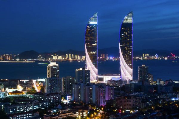 向风而行的鹭洲指的是哪里？