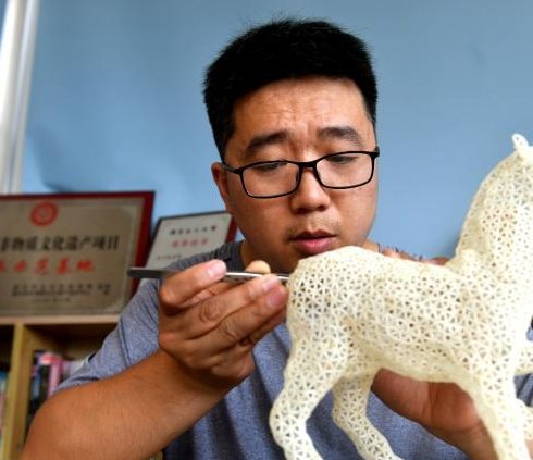 小伙重拾失传高楼米线绝活,高楼米线这门手艺源于哪里?