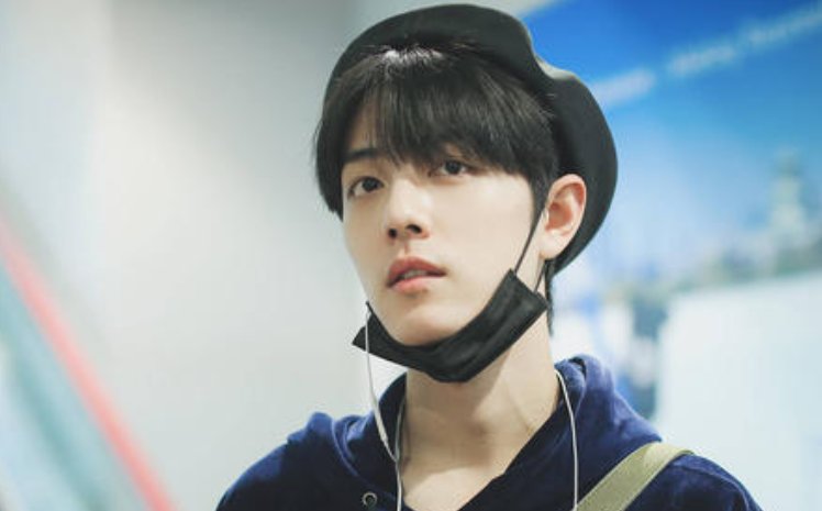 肖战新剧电影不断，处于上升期的明星都要注意些什么？