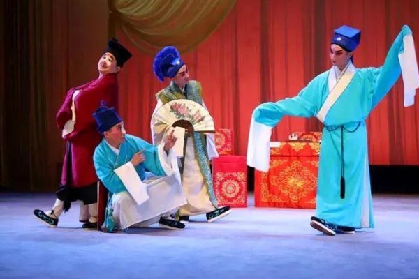 草台班子是什么意思？